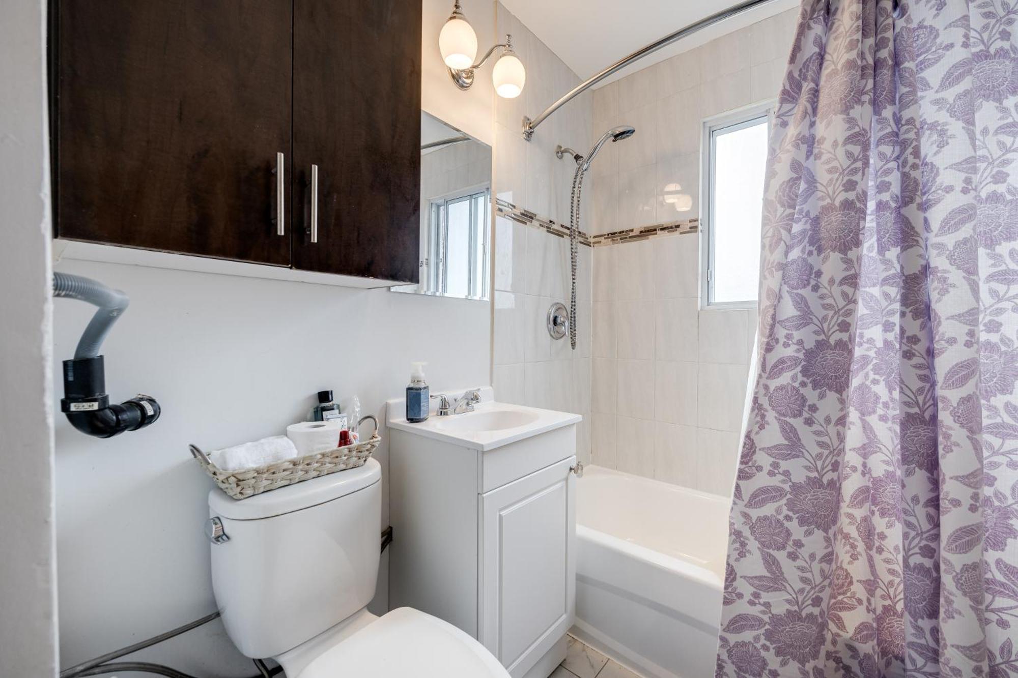 טורונטו Eglinton West Guest Suite מראה חיצוני תמונה