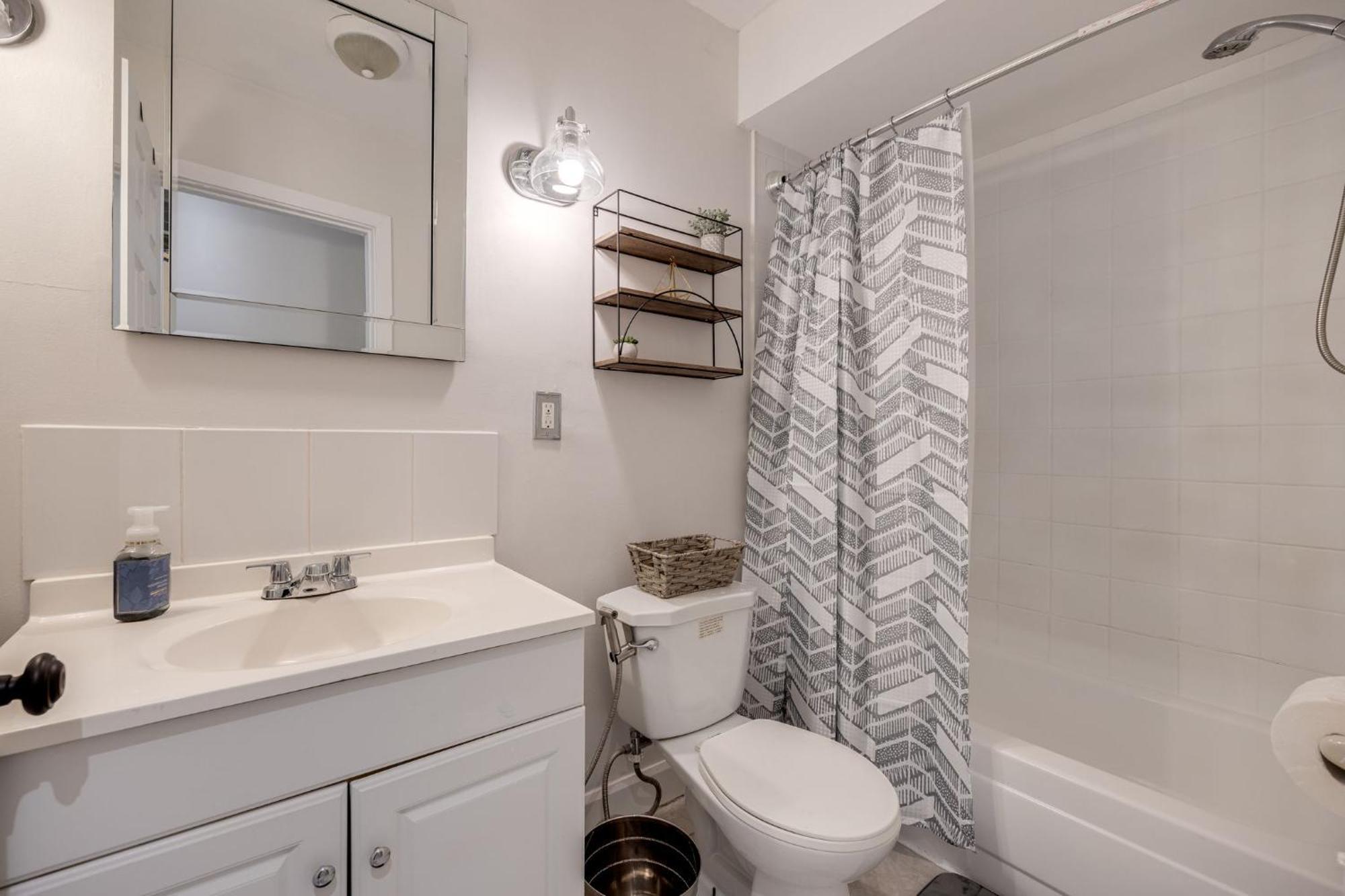 טורונטו Eglinton West Guest Suite מראה חיצוני תמונה